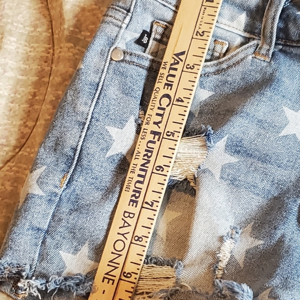 Judy Blue Star Print Distressed Light Blue Cut-Off Short Frayed Hem Size S 00/2 - Picture 8 of 10